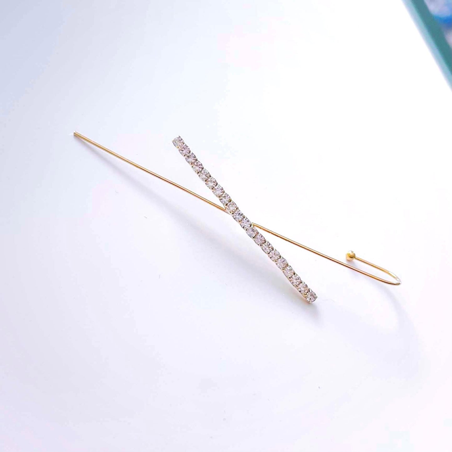 Cross Ear Crawler Hook