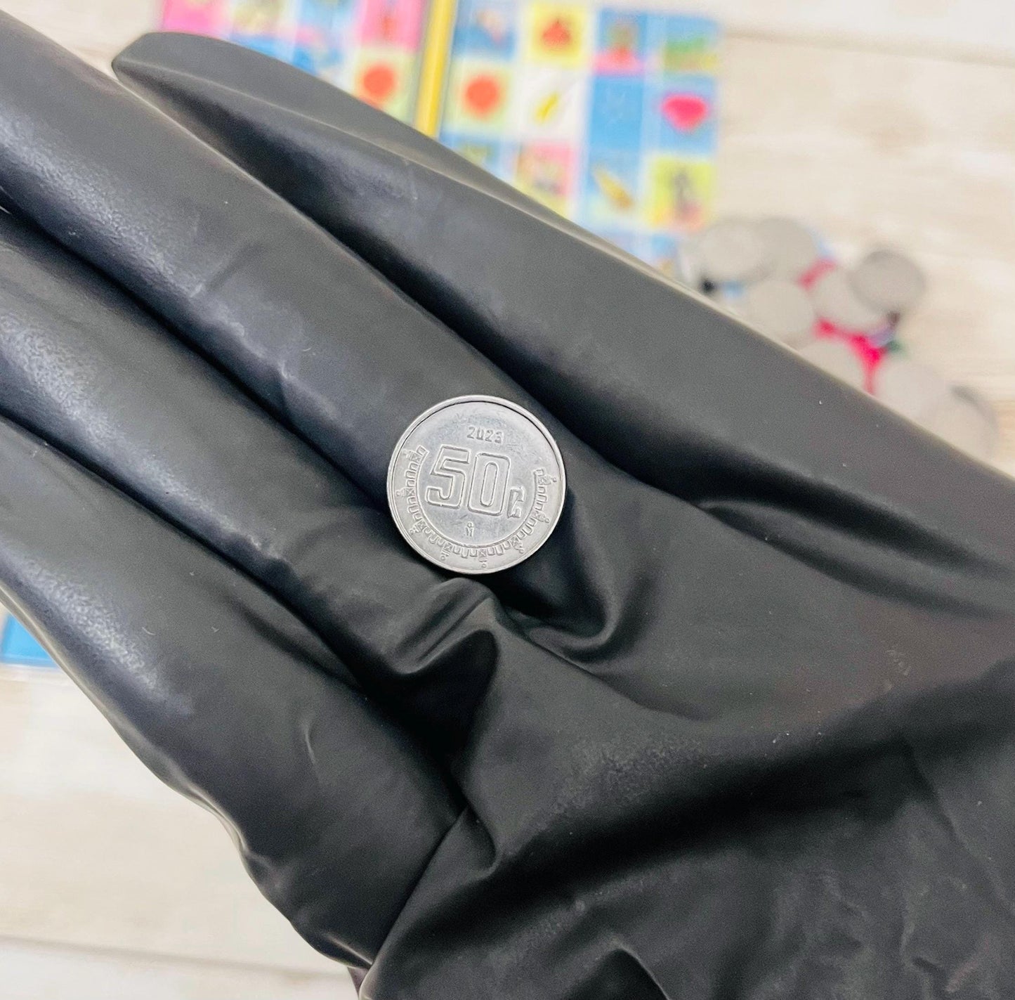 50 Monedas Mexicanas de Fichas Falsas de 50 Centavos para Jugar 50 Cent Magnetic Play Coins or Chips for Filling Bingo Cards