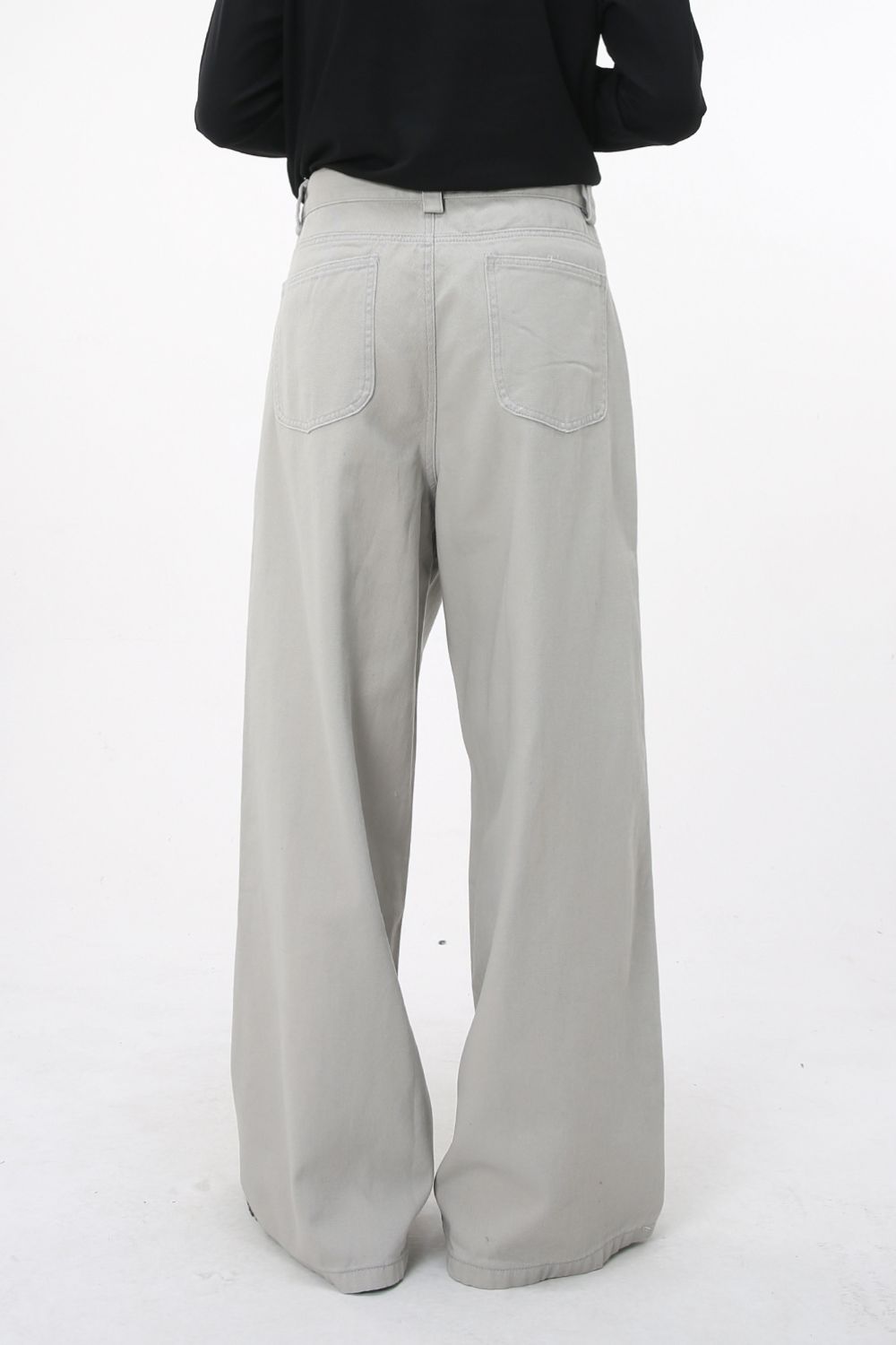 Wide Leg Jeans with Pockets