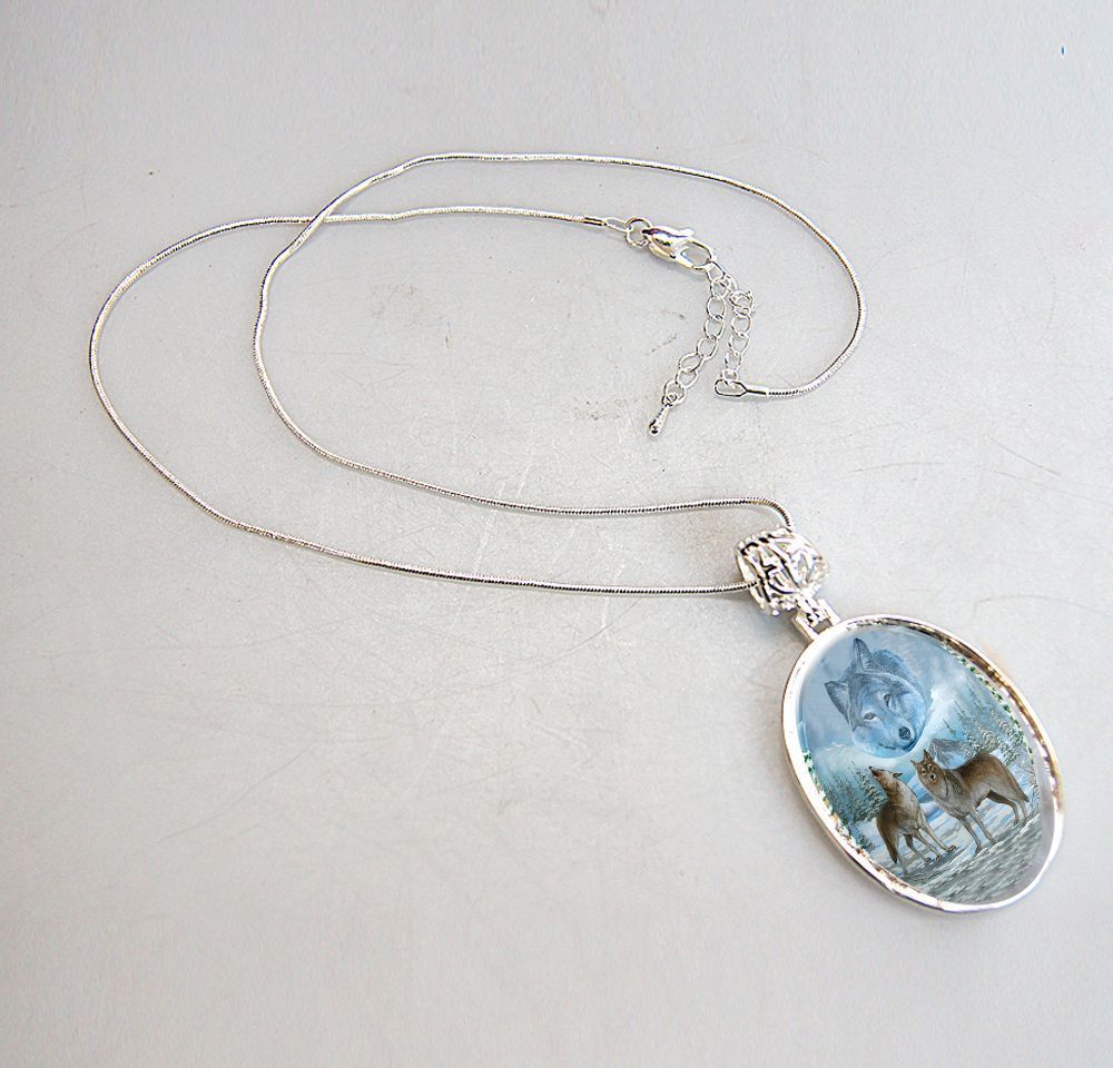 Sky Wolves Howling Silver Plated Mother of Pearl Jewelry Pendant Necklace - 44035