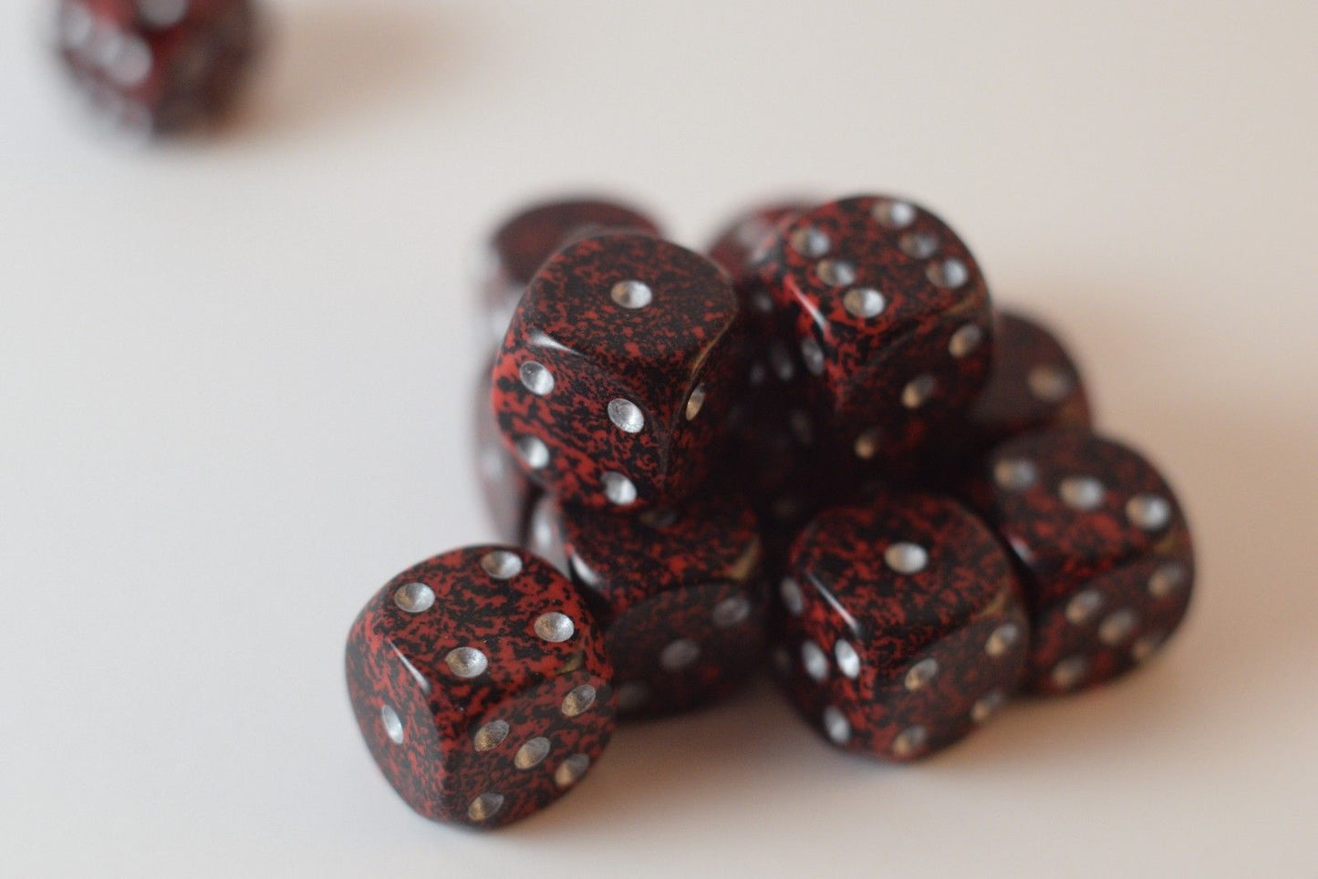 Silver Volcano Speckled 12mm D6 Pipped