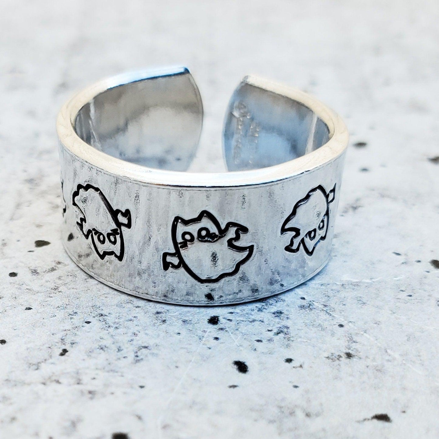 Ghost Cat Halloween Ring