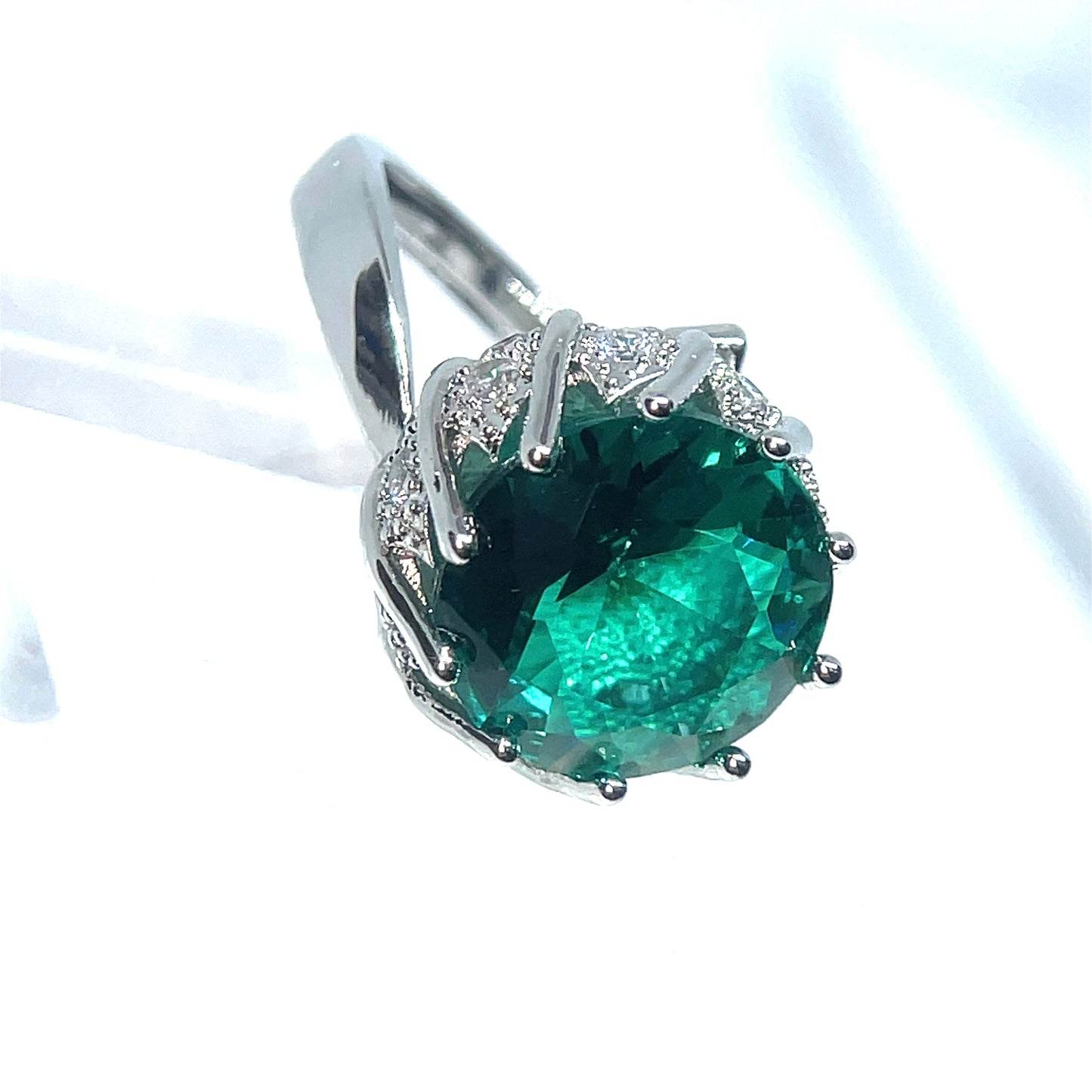 Grand Lotus Ring