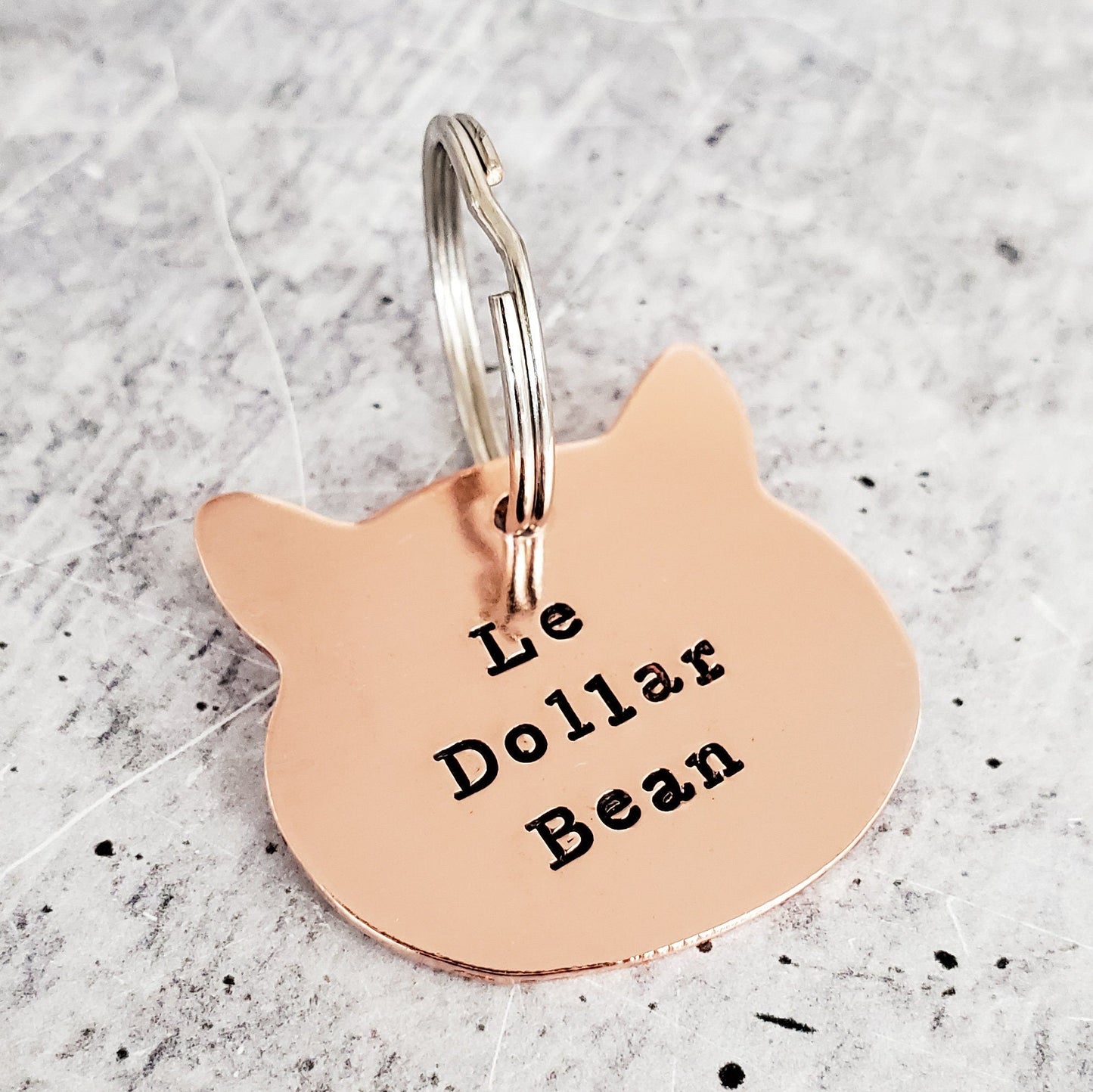 Le Dollar Bean Cat Keychain