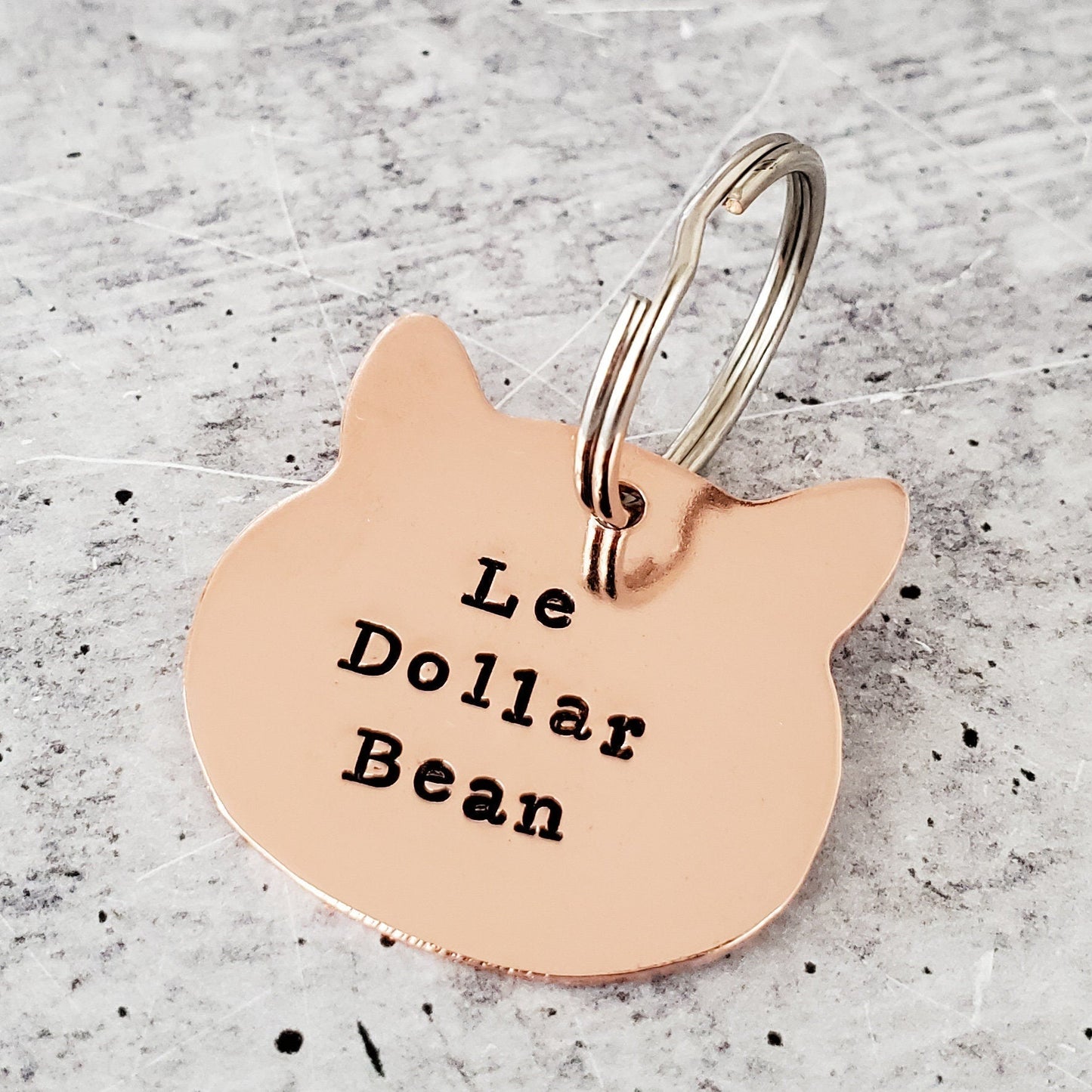 Le Dollar Bean Cat Keychain