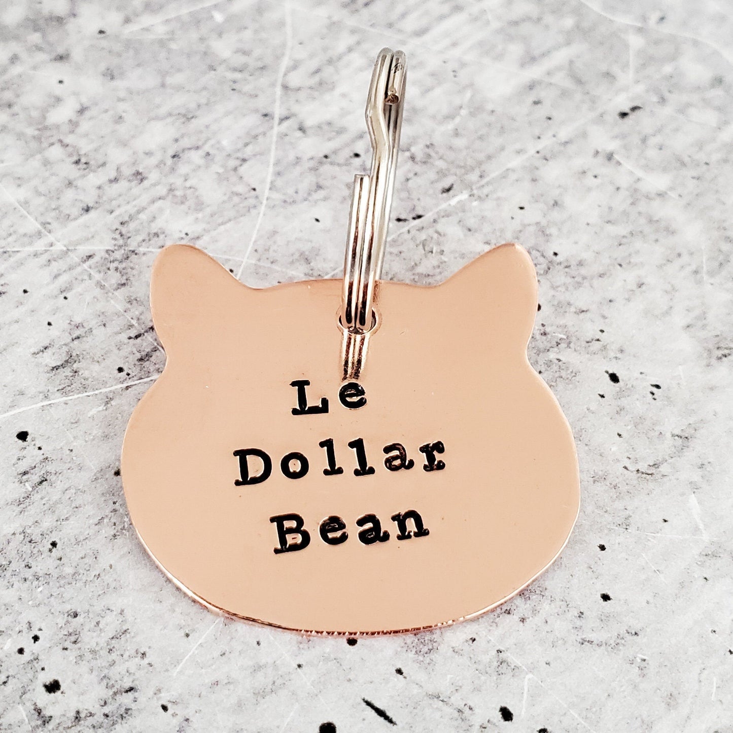 Le Dollar Bean Cat Keychain