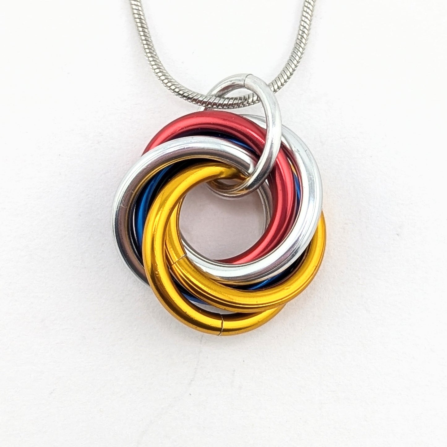 Möbii® "Stay Gold, America": Long Live the American Dream, Stylish Discreet Fidget Fashion Wear: Necklaces, Earrings, Keychains
