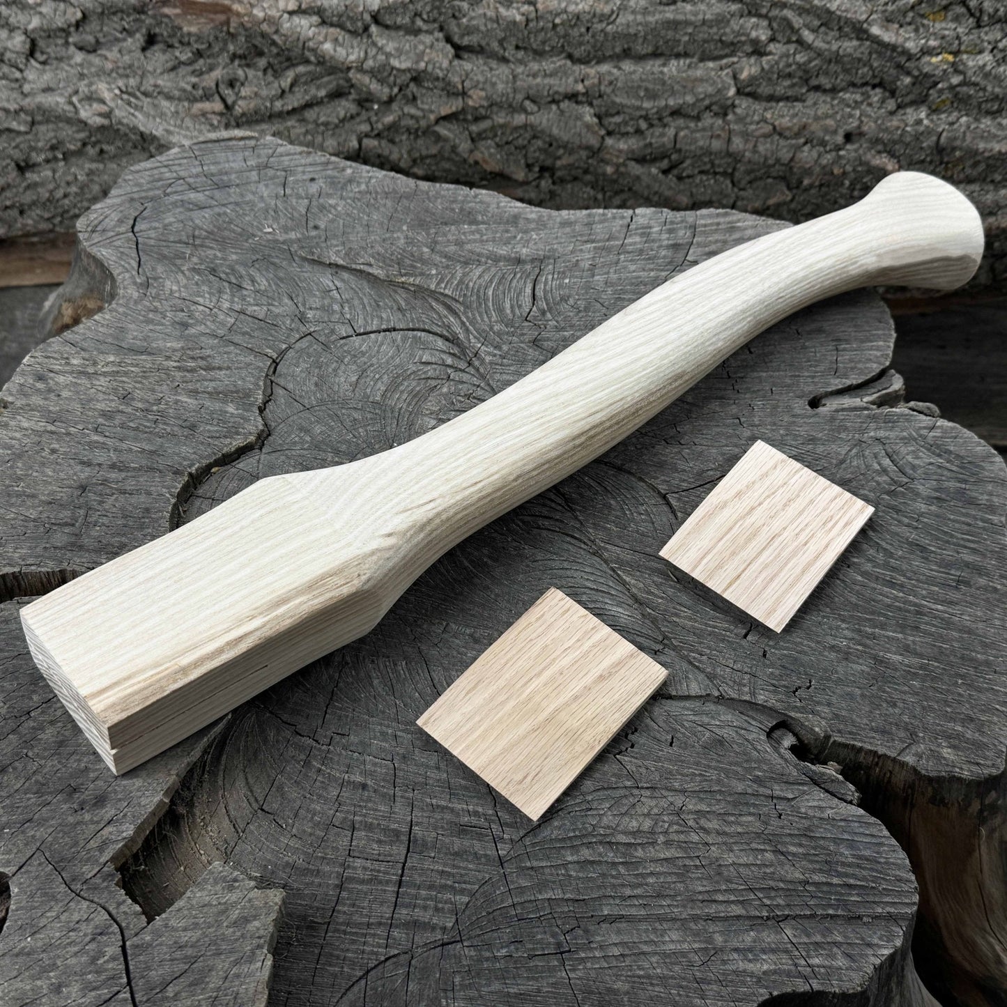 Ash Wood Axe Handle with Red Oak Wedges, 41.5 cm (16.3 in)