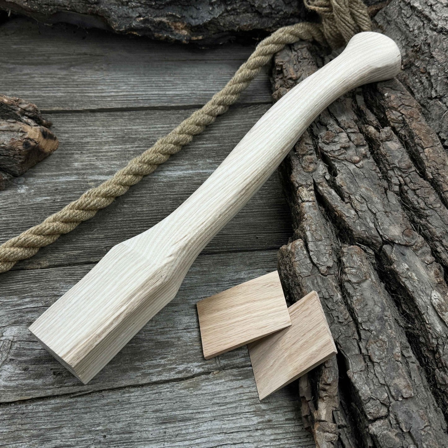Ash Wood Axe Handle with Red Oak Wedges, 41.5 cm (16.3 in)