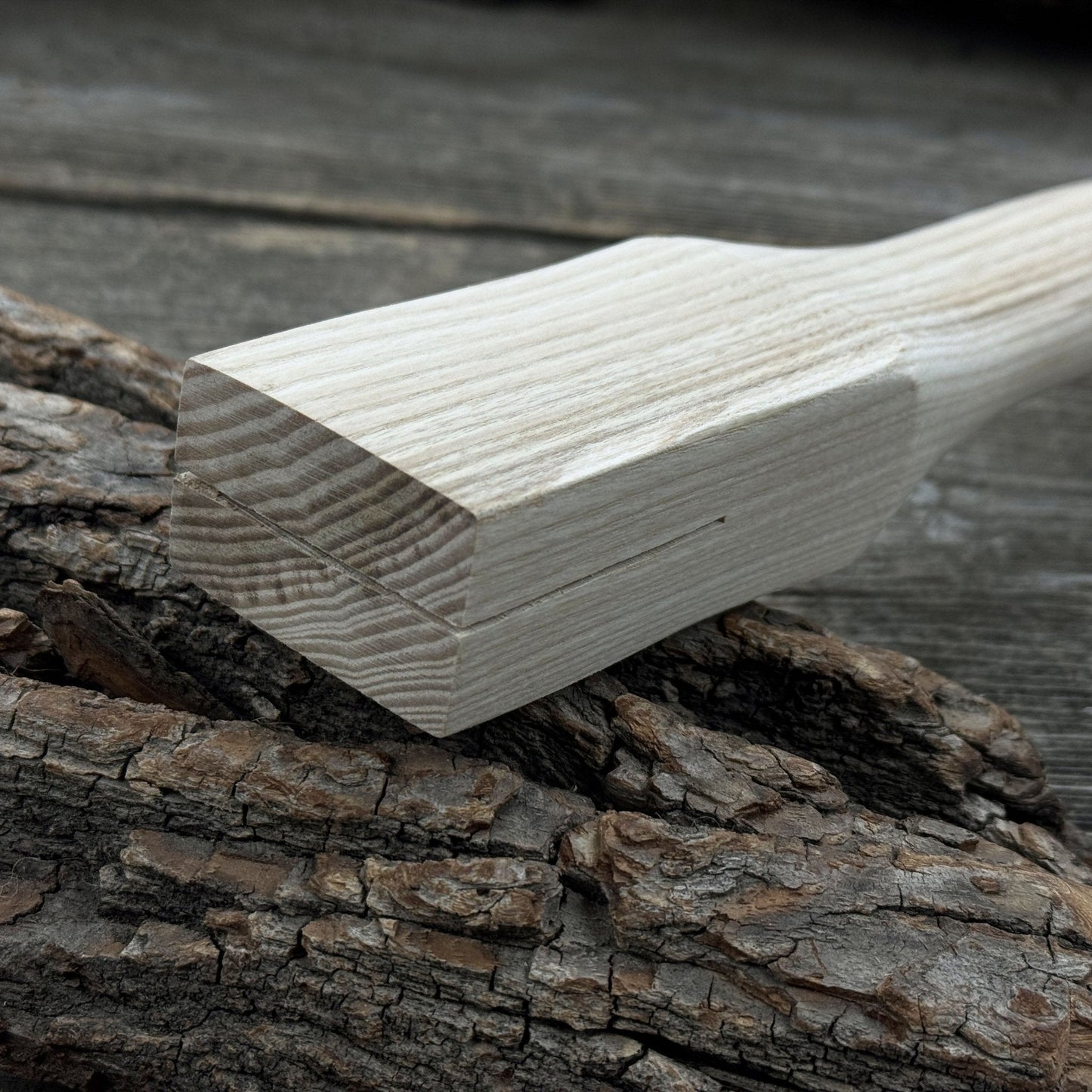 Ash Wood Axe Handle with Red Oak Wedges, 41.5 cm (16.3 in)