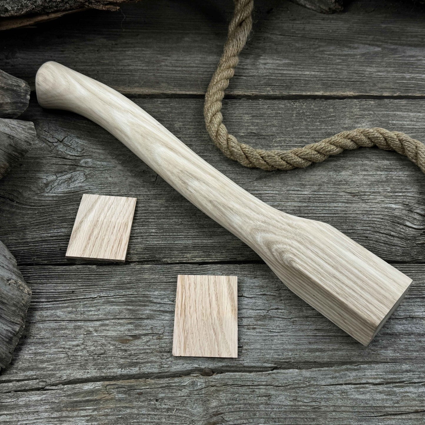 Ash Wood Axe Handle with Red Oak Wedges, 42 cm (16.54 in)