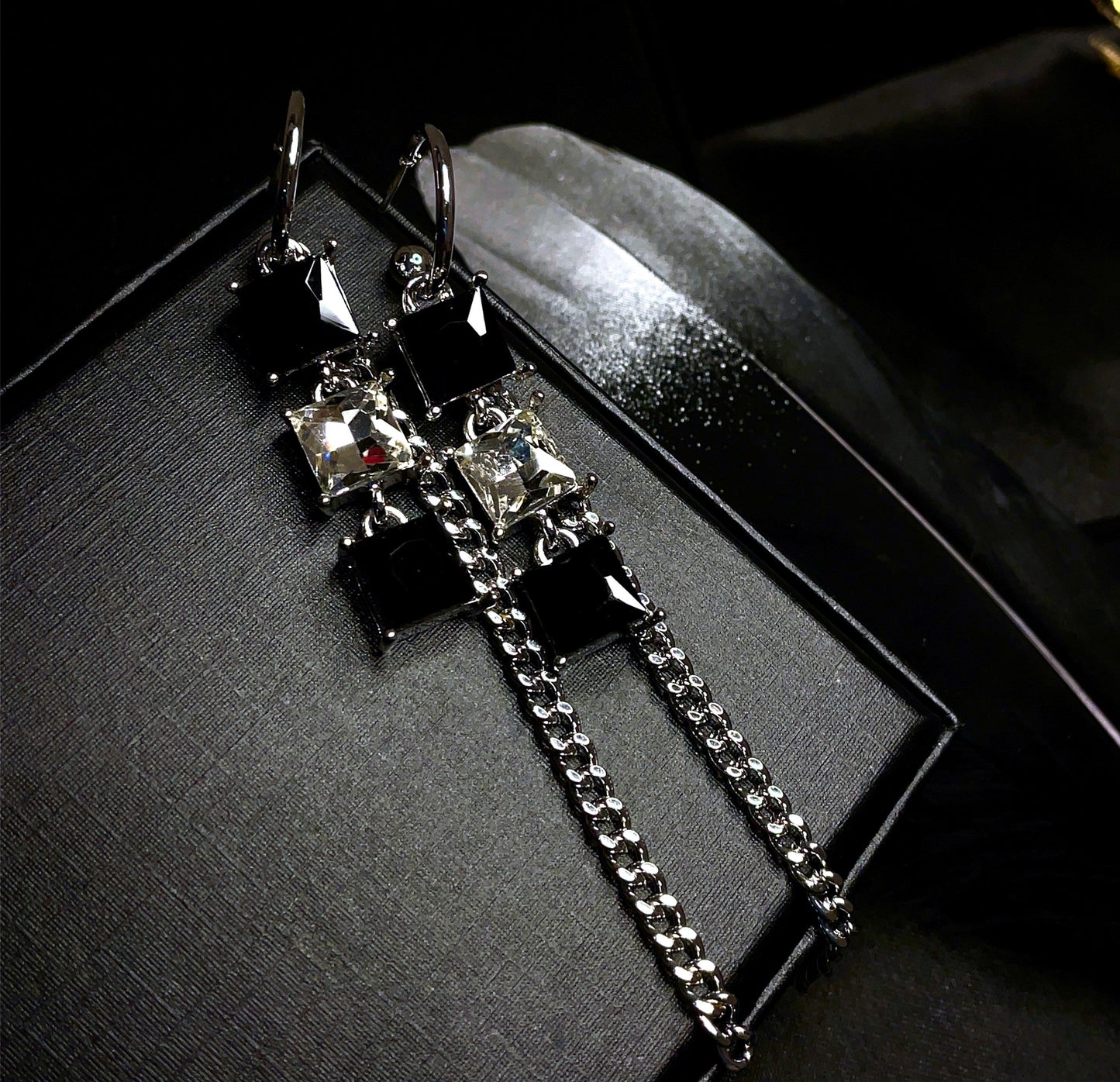 Cool Girl - Black & Silver Chain Earrings
