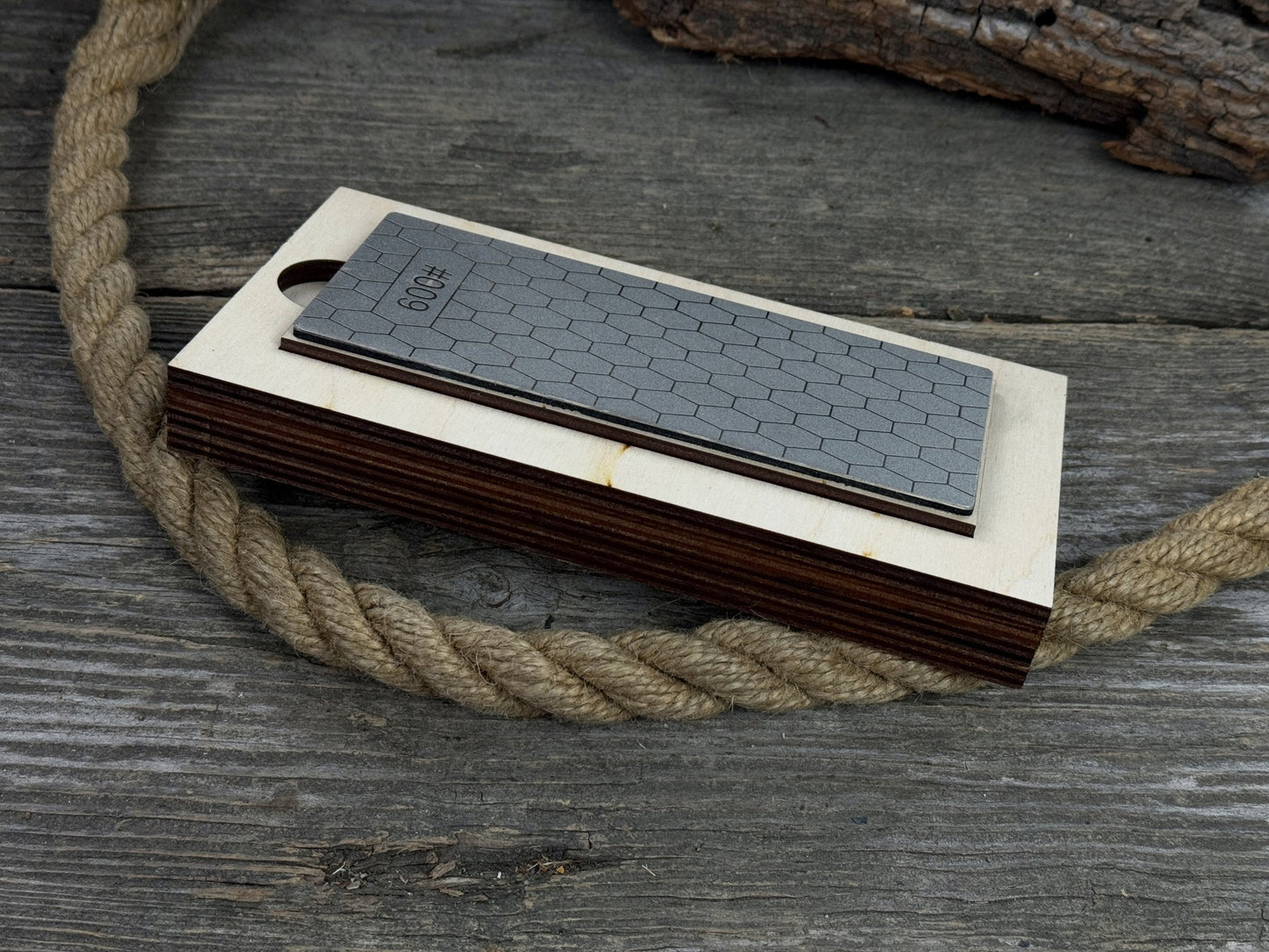 Diamond Sharpening Stone with Wooden Stand – 600 Grit for Knives & Tools