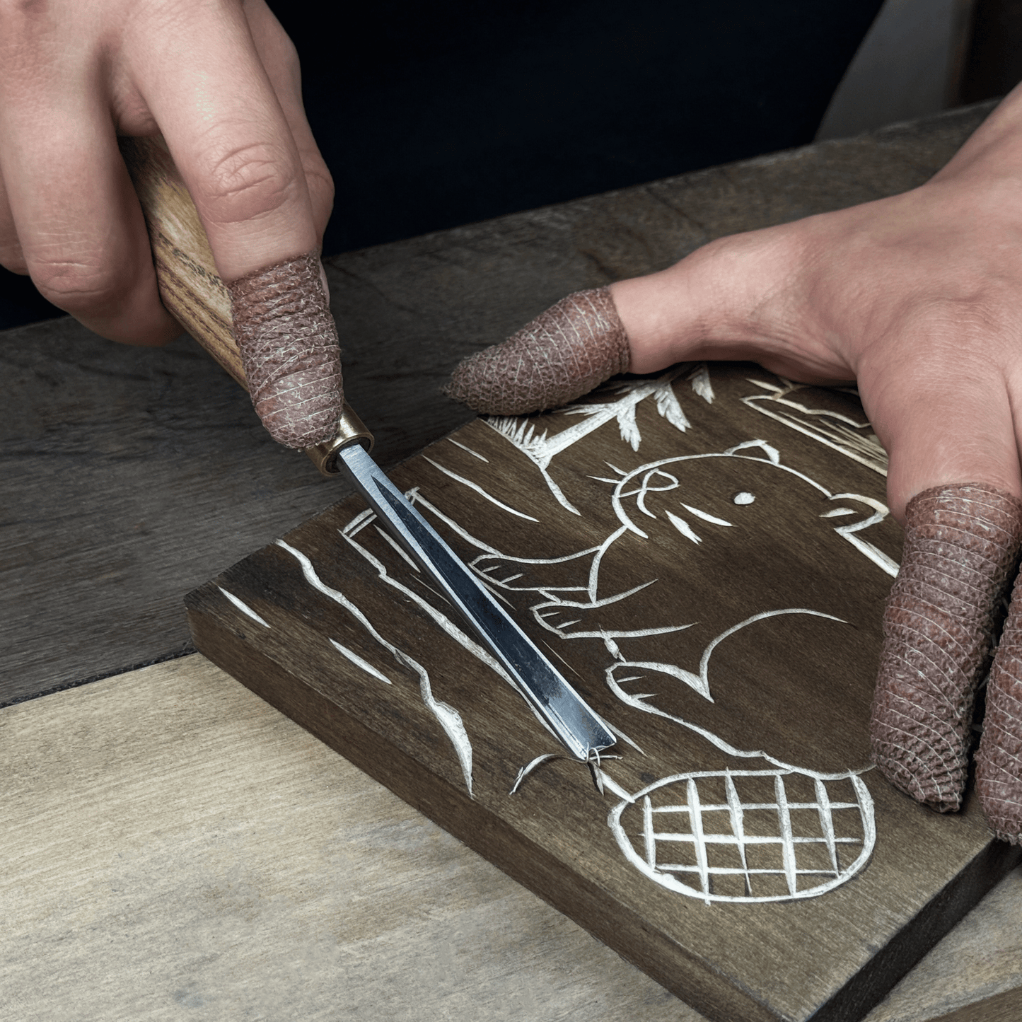 DIY Beaver Carving Kit – Wood Art Set with V-Chisel & Video Guide