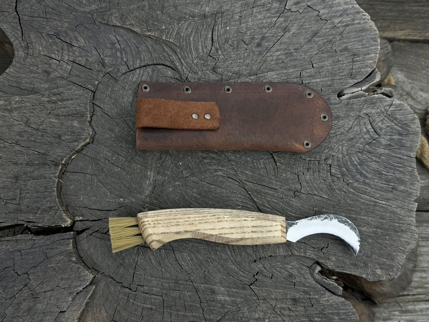 Forged Mushroom Knife with Brush, 6.5 cm (2.56 inches)