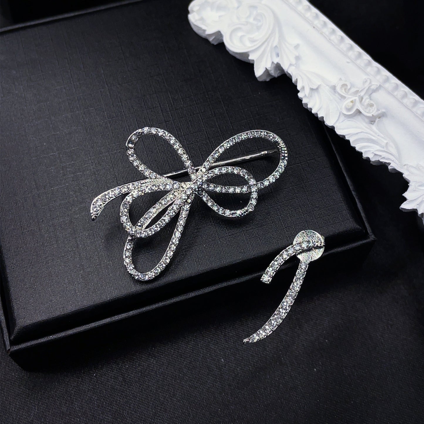 Asymmetrical Ribbon Ear Cuff Earring