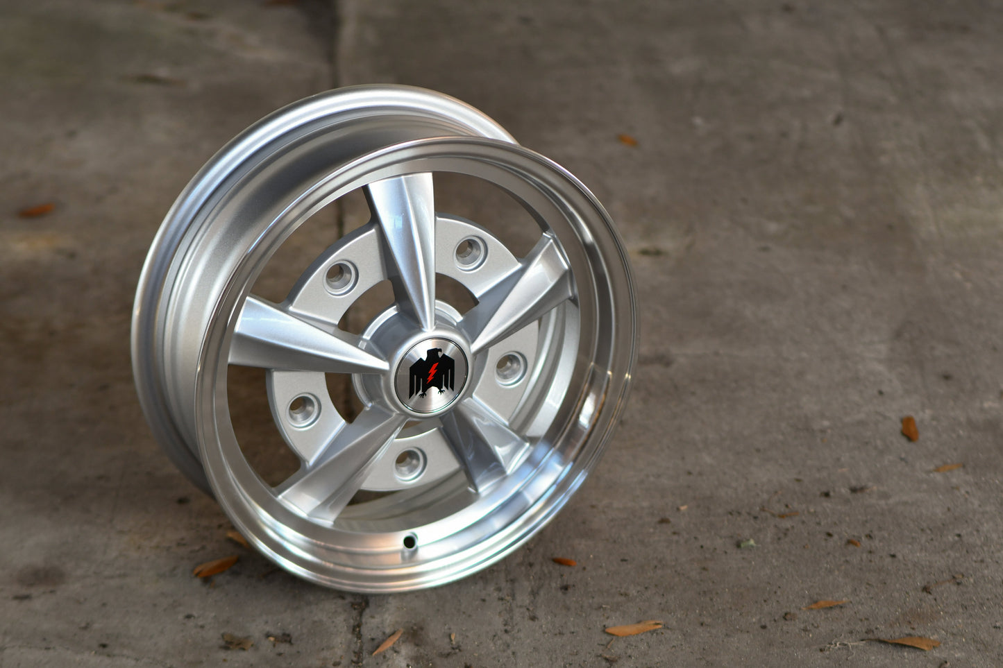 Hans | Gloss Silver Machined Lip